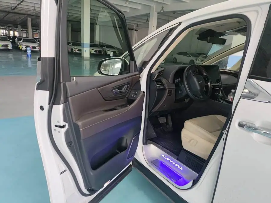 ألفارد 2024 هايبرد 2.5 لتر إصدار بريميوم