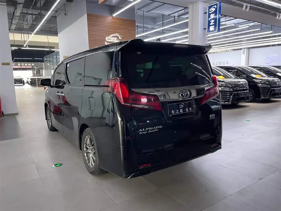 ألفارد 2020 هايبرد 2.5 لتر إصدار بريميوم