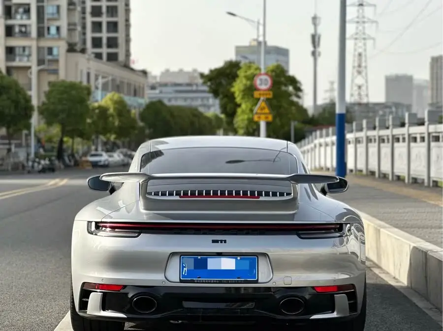 بورش 911 2023 كاريرا 3.0T