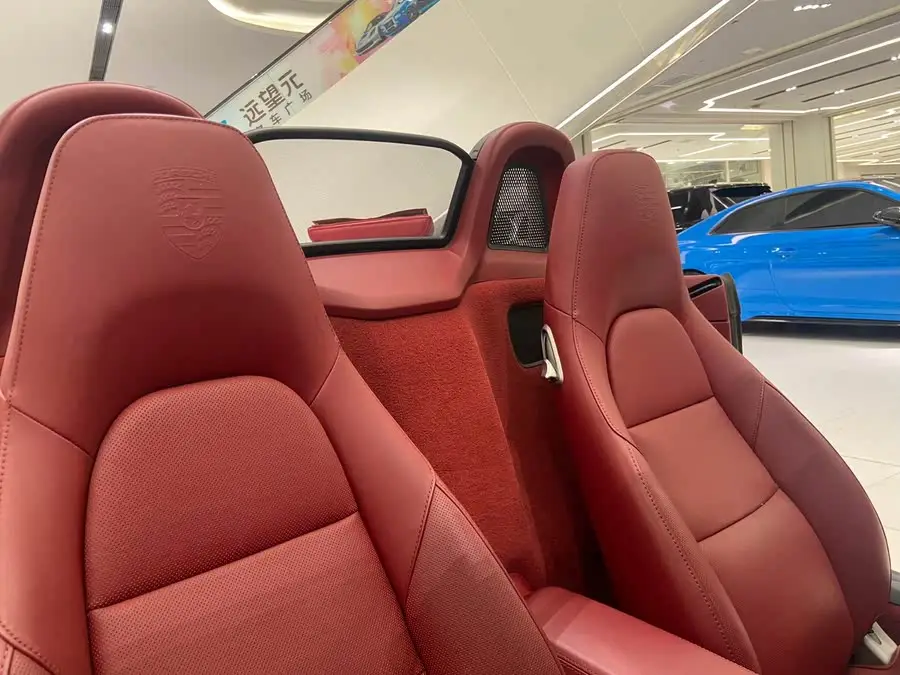 Porsche 718 2018 Model Boxster 2.0T