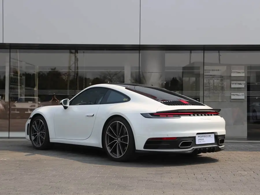 بورش 911 2023 كاريرا 3.0T