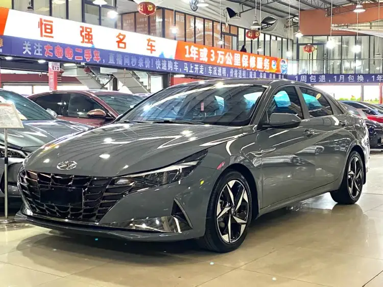 Elantra 2022 1.5L CVT LUX Premium Edition