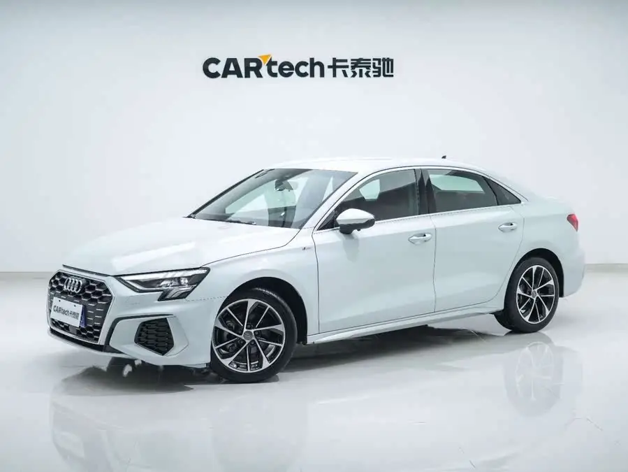 أودي A3 2021 A3L ليموزين 35 TFSI طراز رياضي متقدم