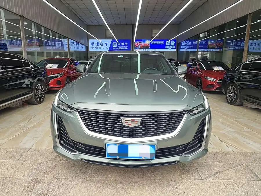 كاديلاك CT5 2023 28T الفاخرة (النسخة القياسية)