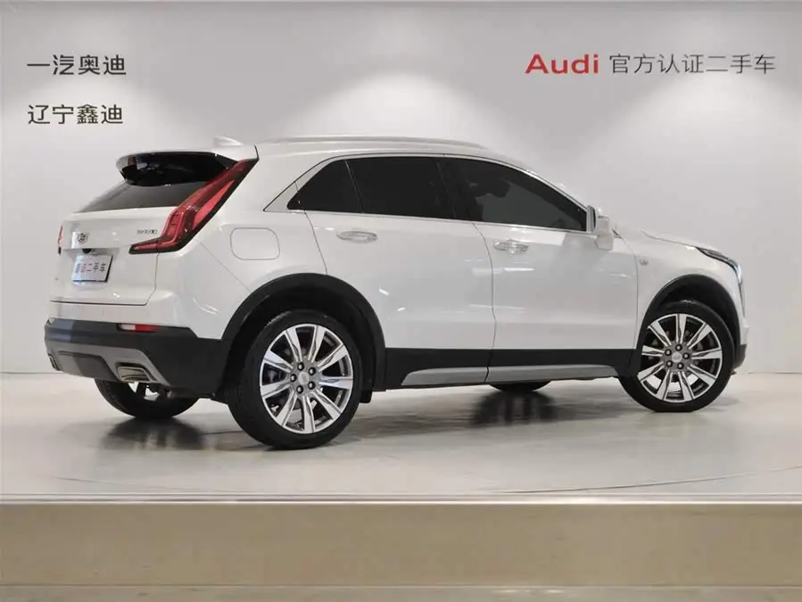 كاديلاك XT4 2021 28T دفع رباعي بلاتينيوم