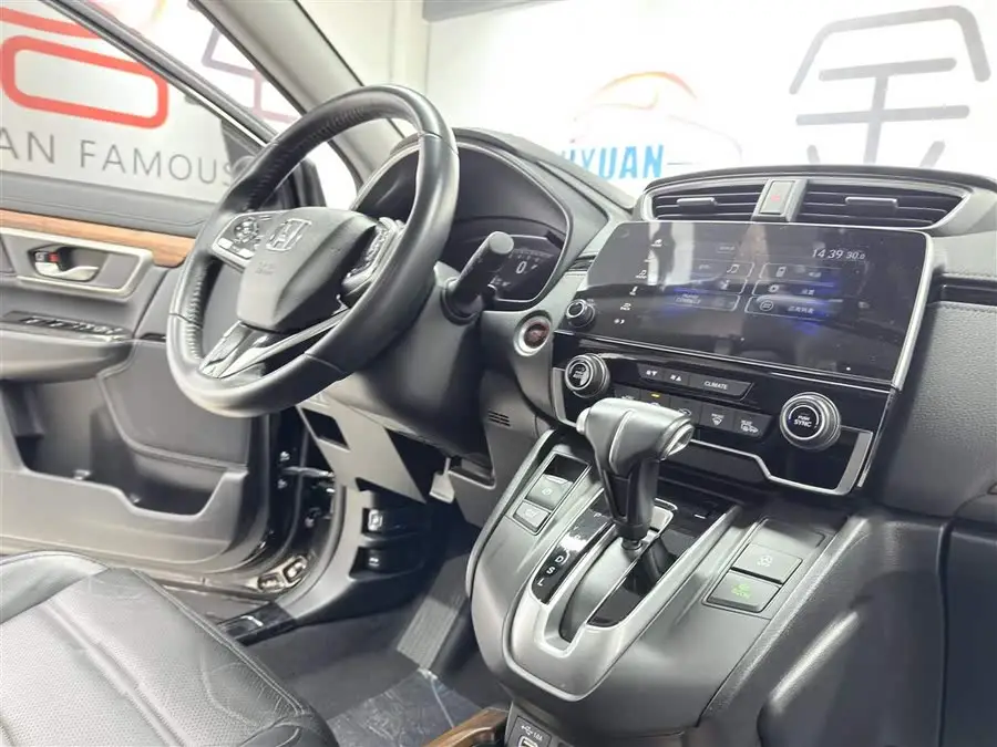 هوندا CR-V 2021 240TURBO CVT دفع ثنائي إصدار أنيق