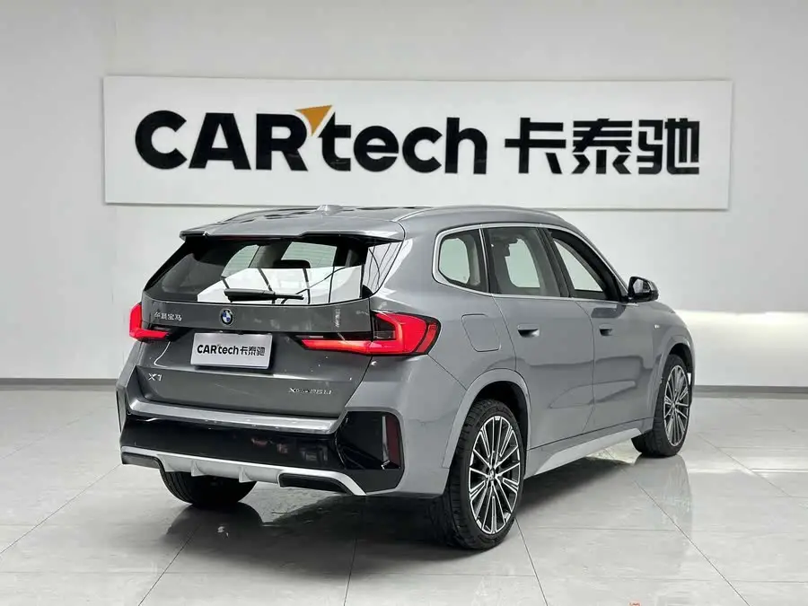 بي إم دبليو X1 2023 xDrive25Li حزمة رياضية M