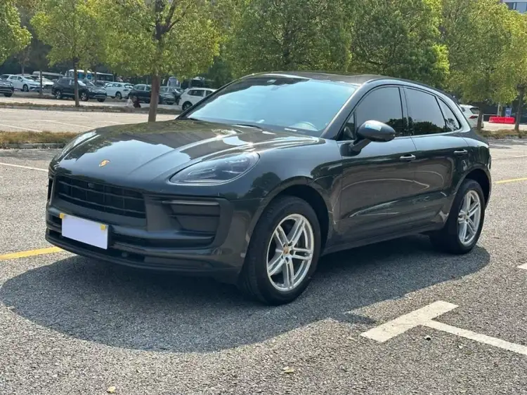 2023 Macan 2.0T