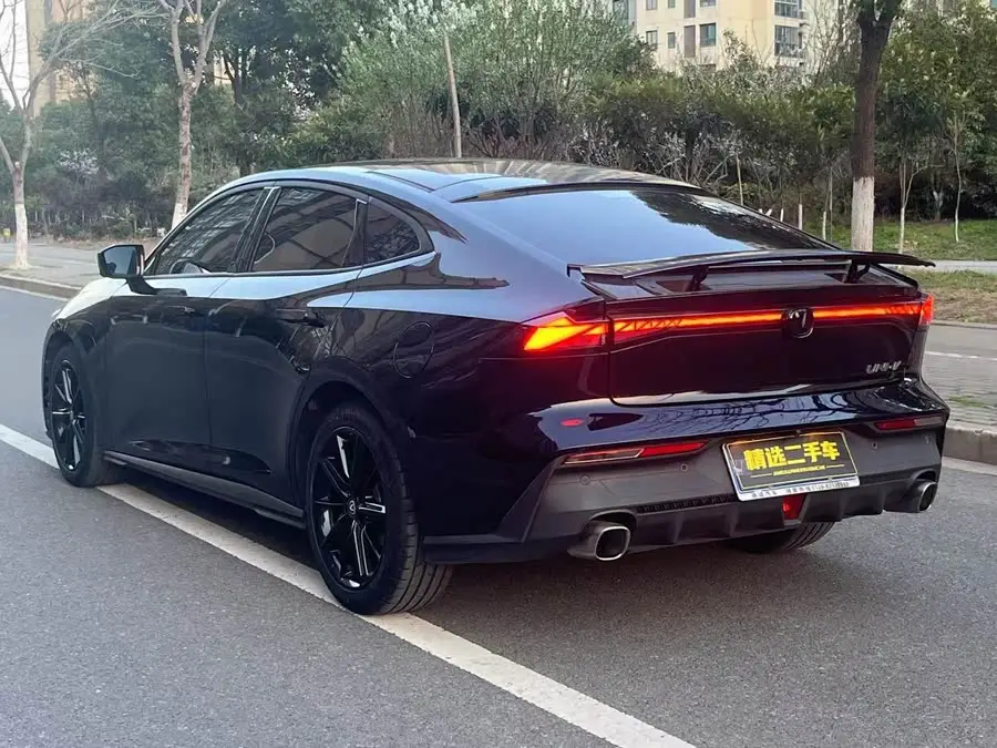 Changan UNI-V 2023 1.5T Deluxe