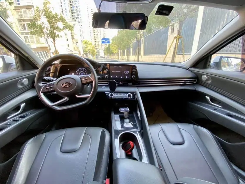 إيلانتر 2022 1.5 لتر CVT LUX النسخة الفاخرة