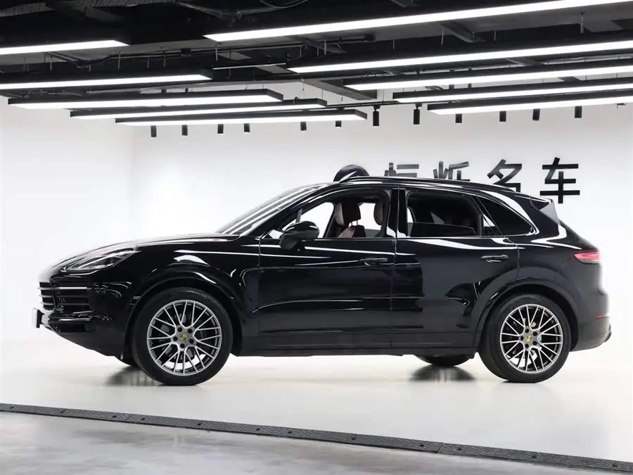 2022 Porsche Cayenne 3.0T Platinum Edition