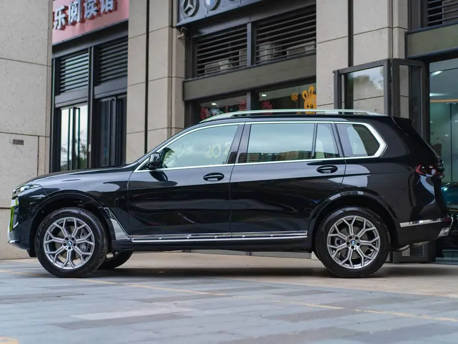 بي إم دبليو X7 2023 xDrive40i حزمة فاخرة رائدة