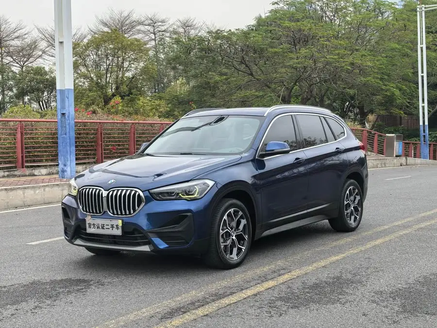 بي إم دبليو X1 2020 sDrive25Li الطراز الرائد