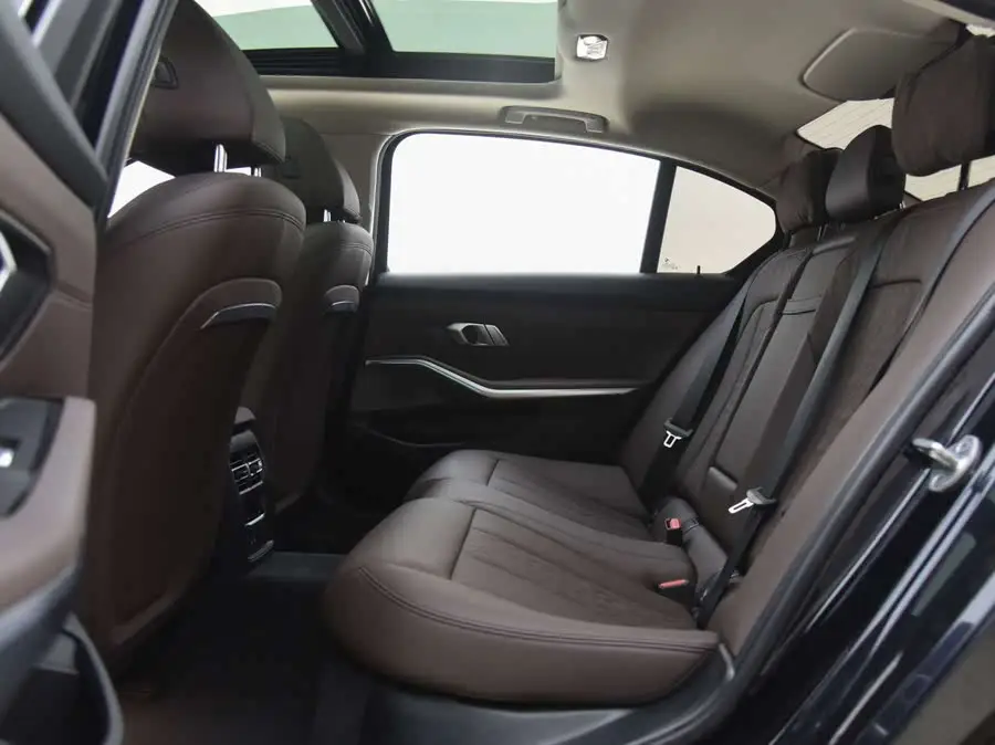 BMW i3 2022 eDrive 35 L