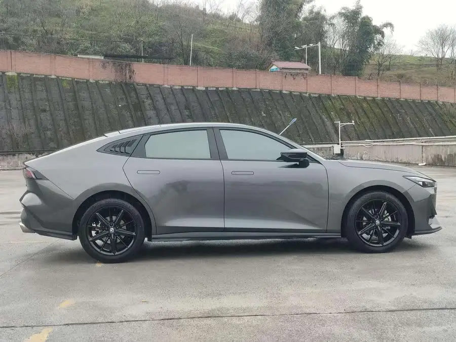 Changan UNI-V 2023 1.5T Premium