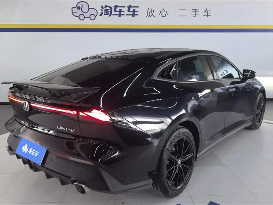 Changan UNI-V 2022 1.5T Premium