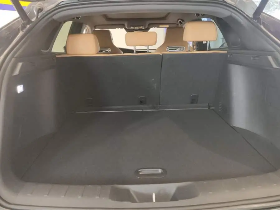 شانغن يوني كيه 2021 2.0T دفع رباعي بريميوم