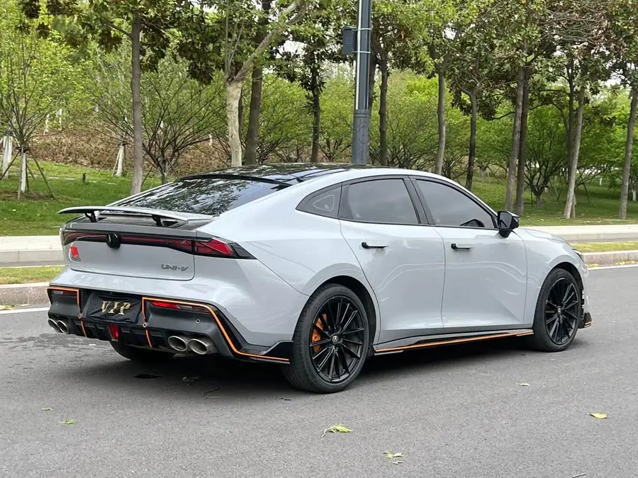 Changan UNI-V 2022 1.5T Sport Edition