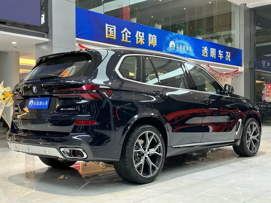 بي إم دبليو X5 2023 xDrive 30Li باقة M الرياضية الفاخرة