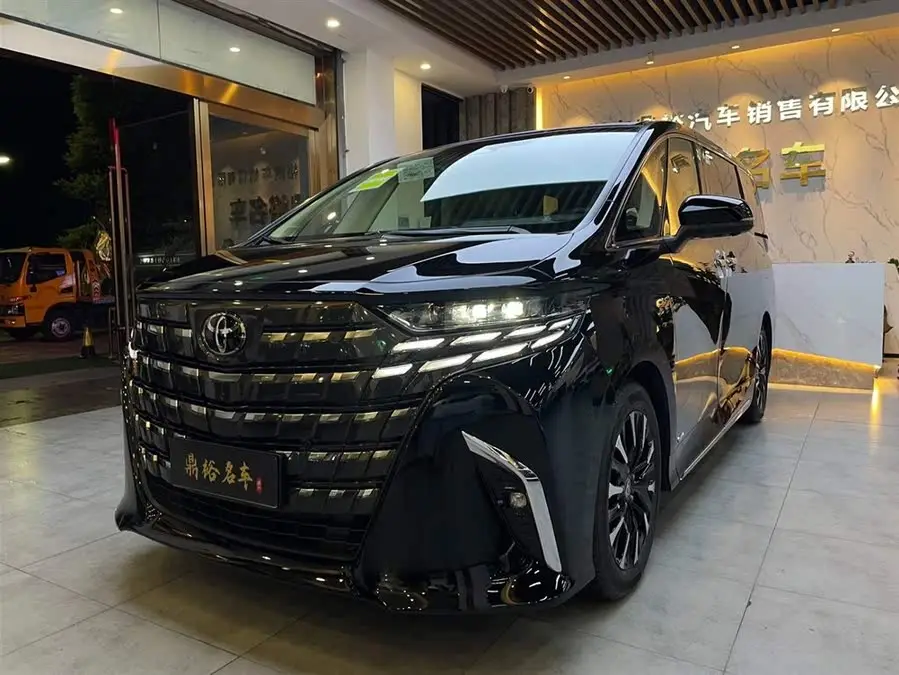 ألفارد 2024 بمحرك مزدوج 2.5 لتر نسخة فاخرة