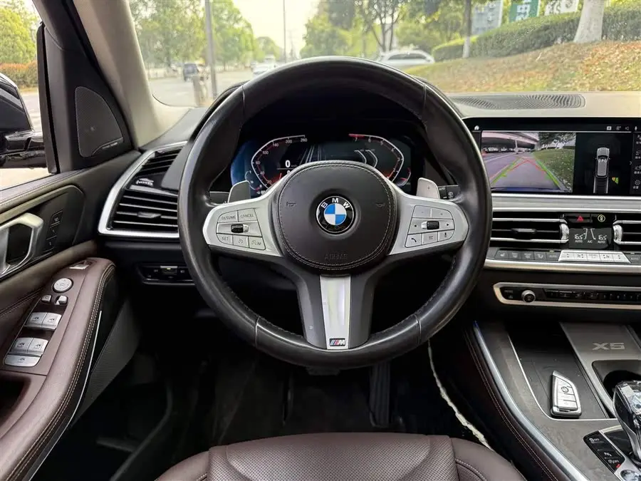 بي ام دبليو X5 2022 نسخة محدثة xDrive 30Li حزمة الرياضة M