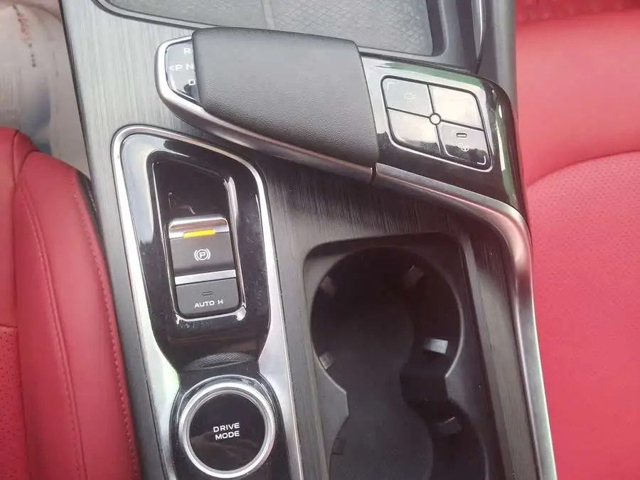 شانجان UNI-T طراز 2020 1.5T الرائد