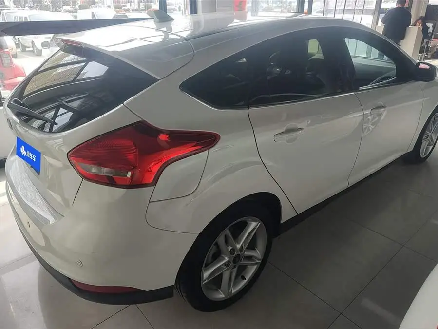 فورد فوكس 2020 هاتشباك كلاسيكي 1.5 لتر أوتوماتيكي ترند