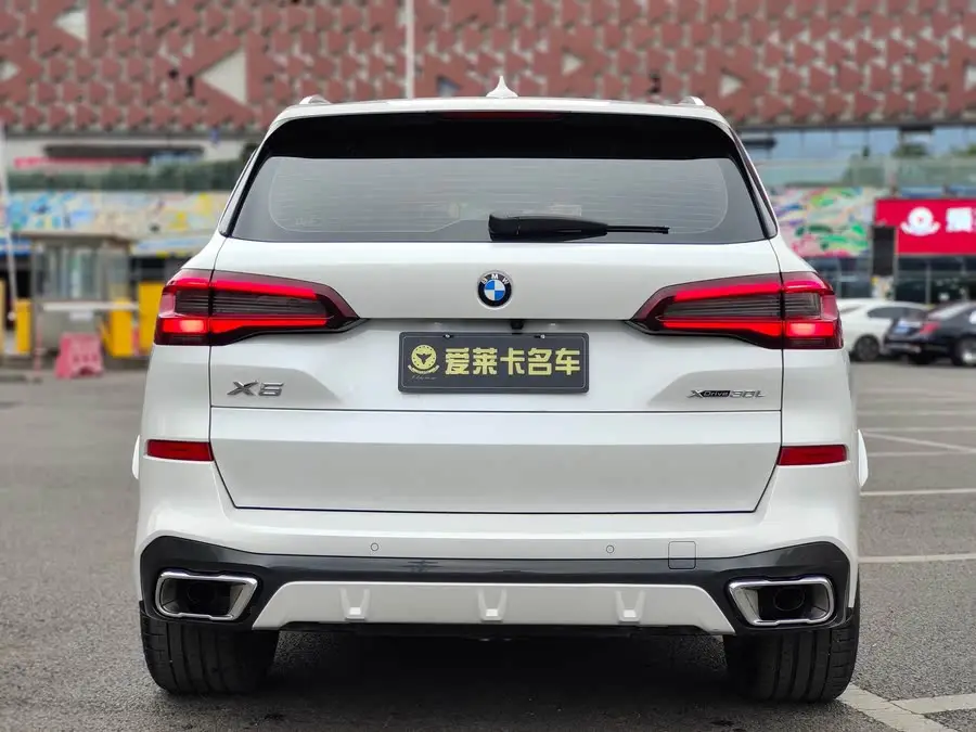 BMW X5 2022 xDrive 30Li Exclusive M Sport Package