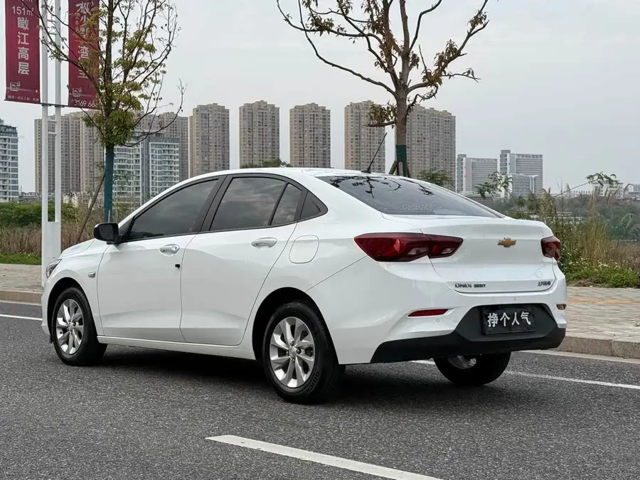 2022 شيفروليه أفيو ريدلاين 325T أوتوماتيكي إصدار أنيق