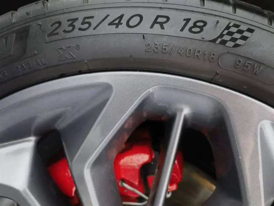 فورد فوكس 2022 هاتشباك EcoBoost 180 أوتوماتيكي ST لاين