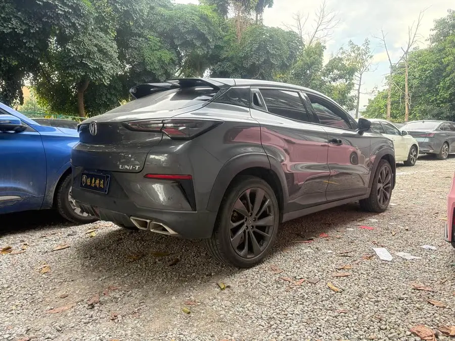 شانجان UNI-T 2020 1.5T الفاخرة