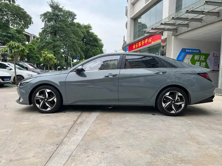 إيلانتر 2021 1.5L CVT LUX النسخة المتميزة