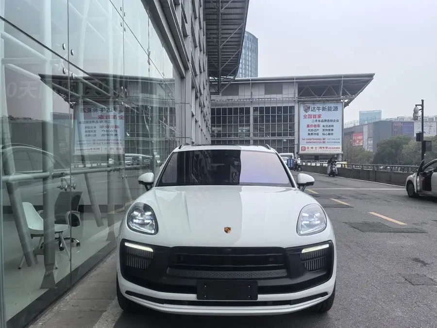 2023 Macan GTS 2.9T
