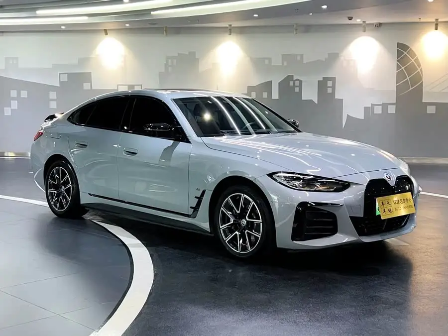 BMW i4 2023 eDrive35