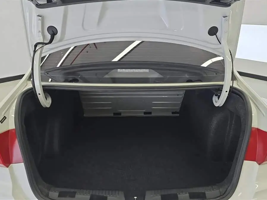 Santana 2019 1.5L Manual Style Version National VI