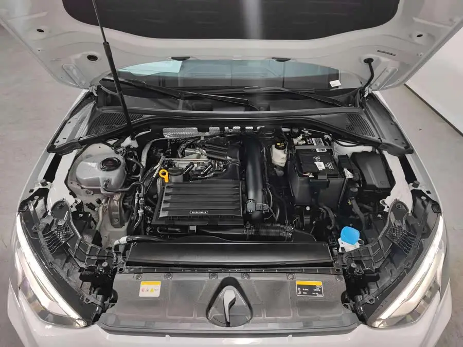 أودي A3 2024 سبورتباك 35 TFSI الطراز الرياضي الأنيق