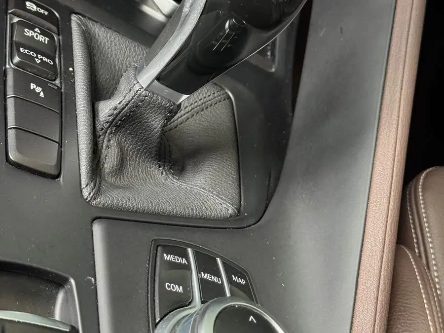 BMW X1 2020 sDrive25Li Leading Edition