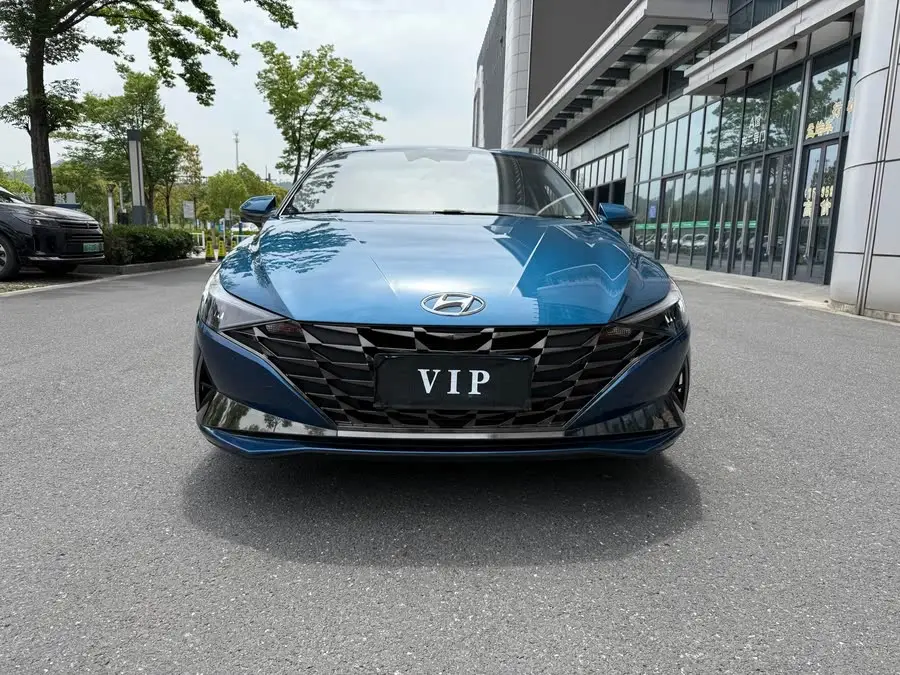 Elantra 2022 1.5L CVT LUX Premium