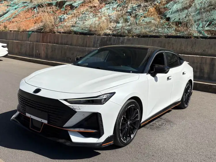 Changan UNI-V 2022 1.5T Sport Version