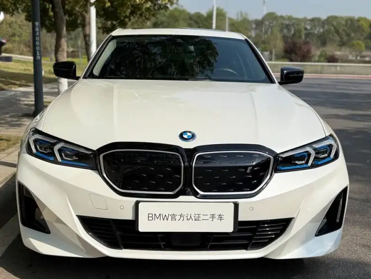 BMW i3 2023 eDrive 40 L Night Sport Package