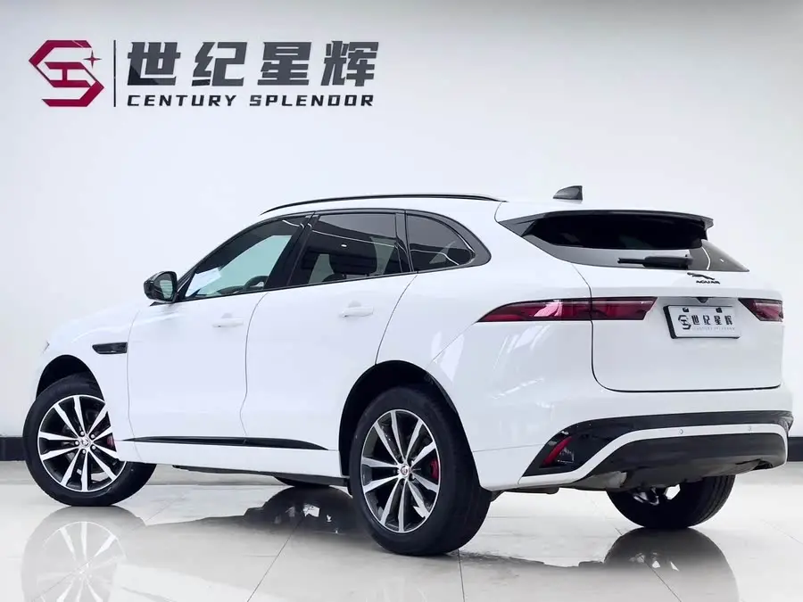 Jaguar F-PACE 2024 P250 R-Dynamic SE