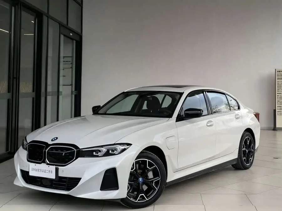 بي إم دبليو i3 2023 eDrive 40 L حزمة الليل