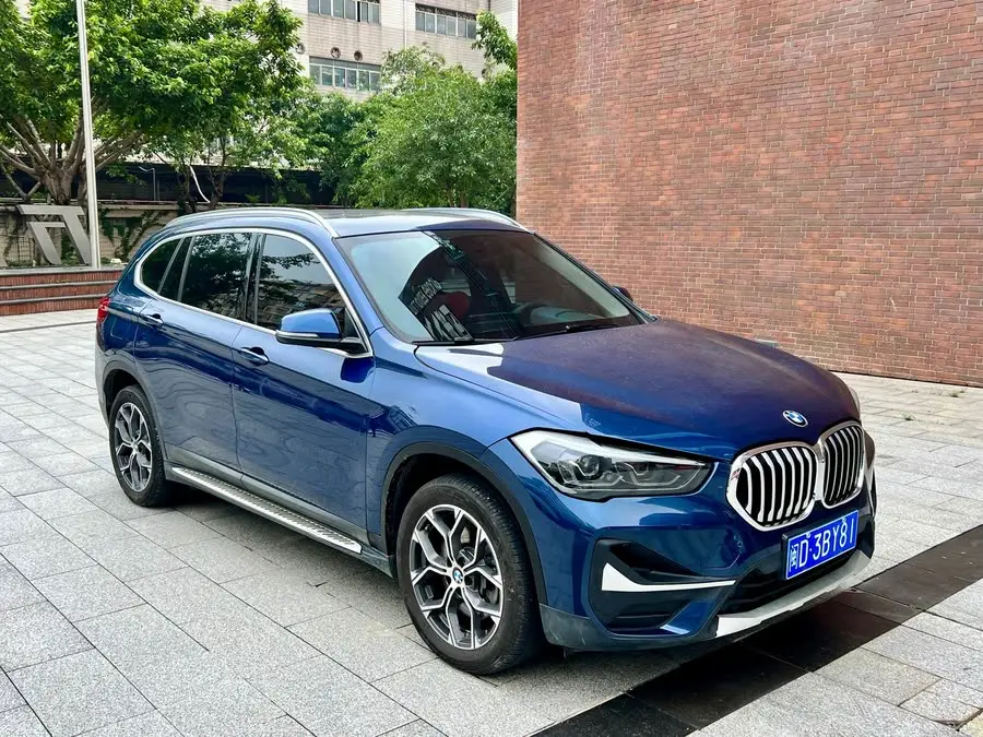 بي إم دبليو X1 2021 sDrive25Li الإصدار الرائد