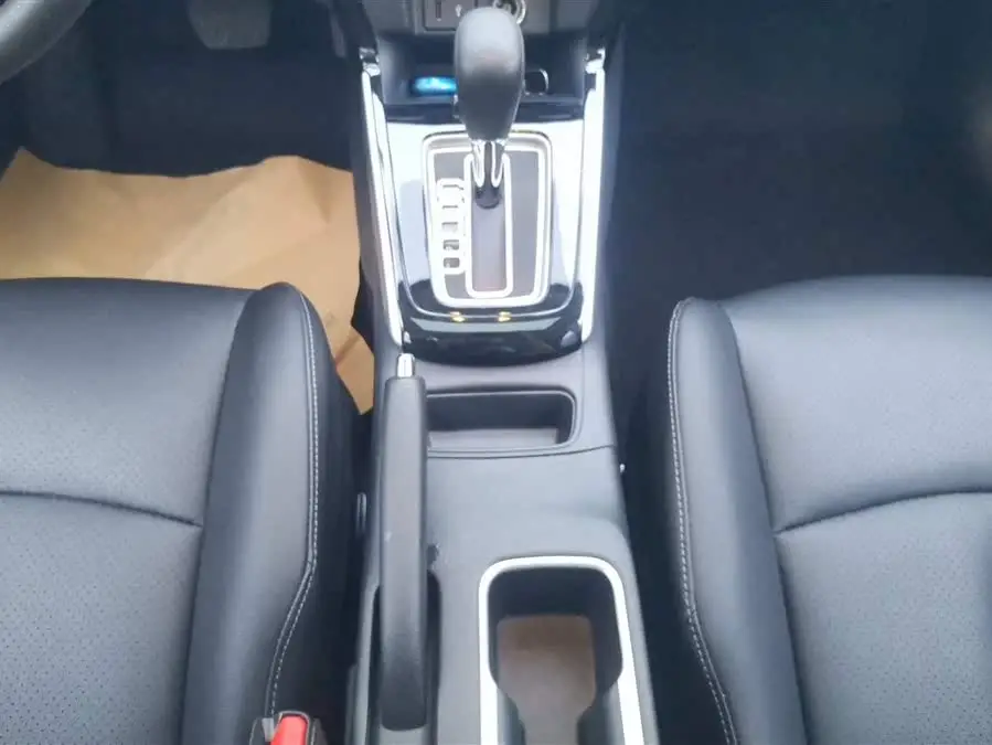 2022 نيسان سيلفي كلاسيك 1.6XL CVT فئة الفخامة