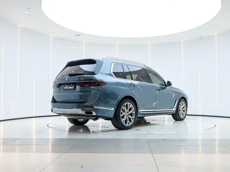 BMW X7 2023 xDrive40i Luxury Package