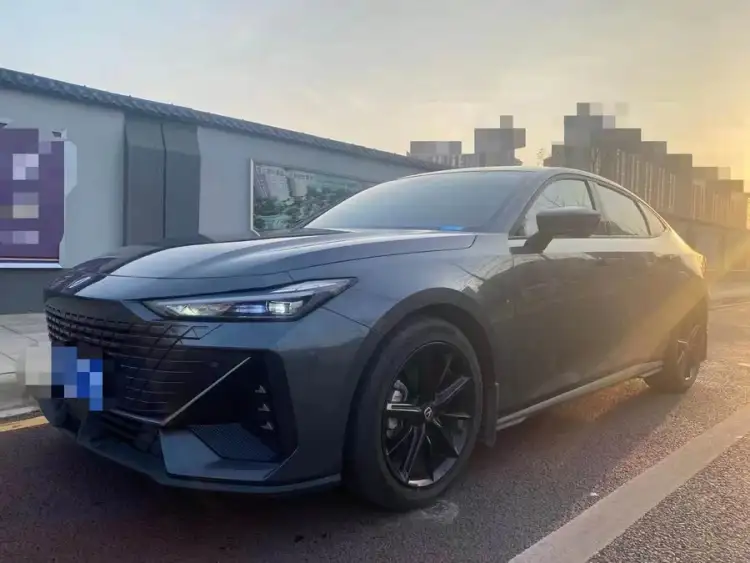 Changan UNI-V 2022 1.5T Premium