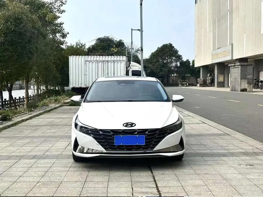 إيلانتر 2021 1.5 لتر CVT LUX