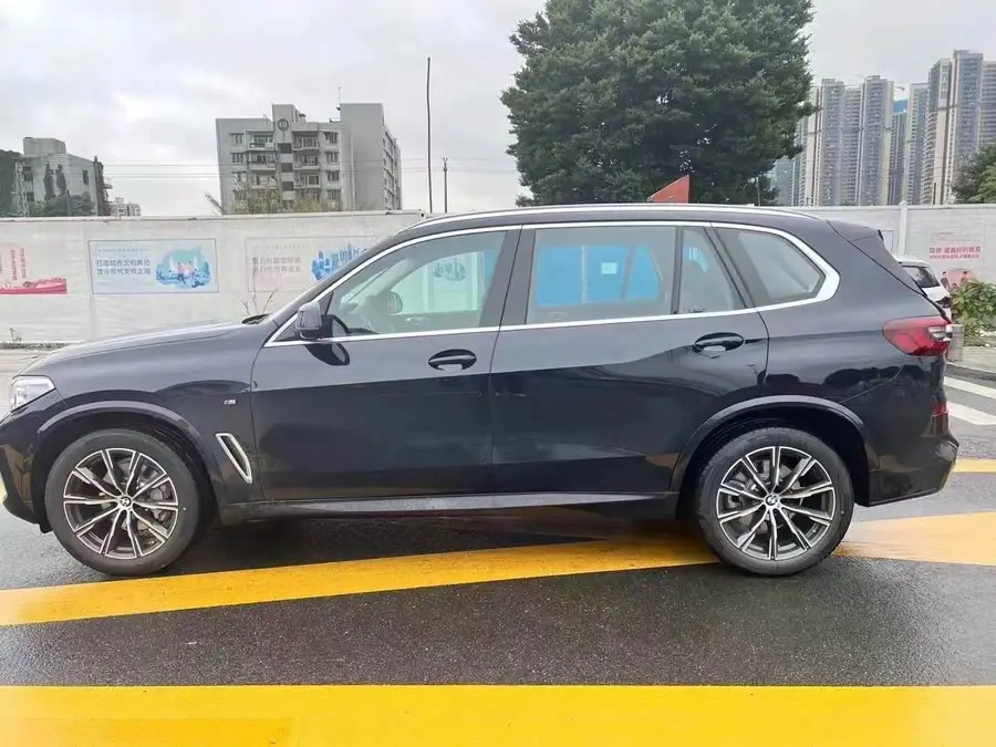 BMW X5 2022 Model xDrive 30Li Luxury M Sport Package
