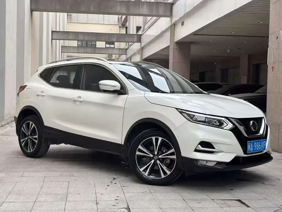 2021 نيسان إكس-تريل 2.0 لتر CVT فئة الرفاهية