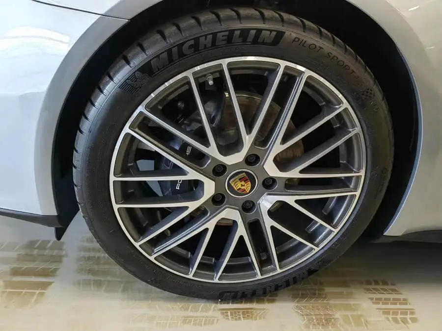 2023 Panamera Executive Long Wheelbase Platinum Edition 2.9T